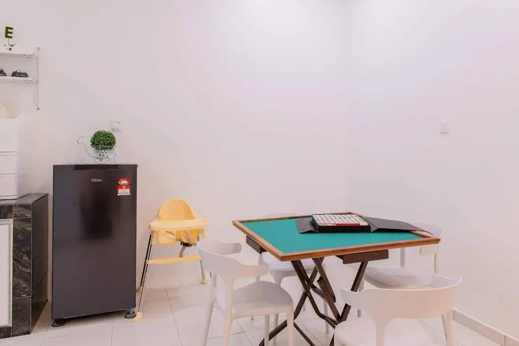 Pillow Cottage Semi-D Home Stay Town Malacca 0*,  马来西亚