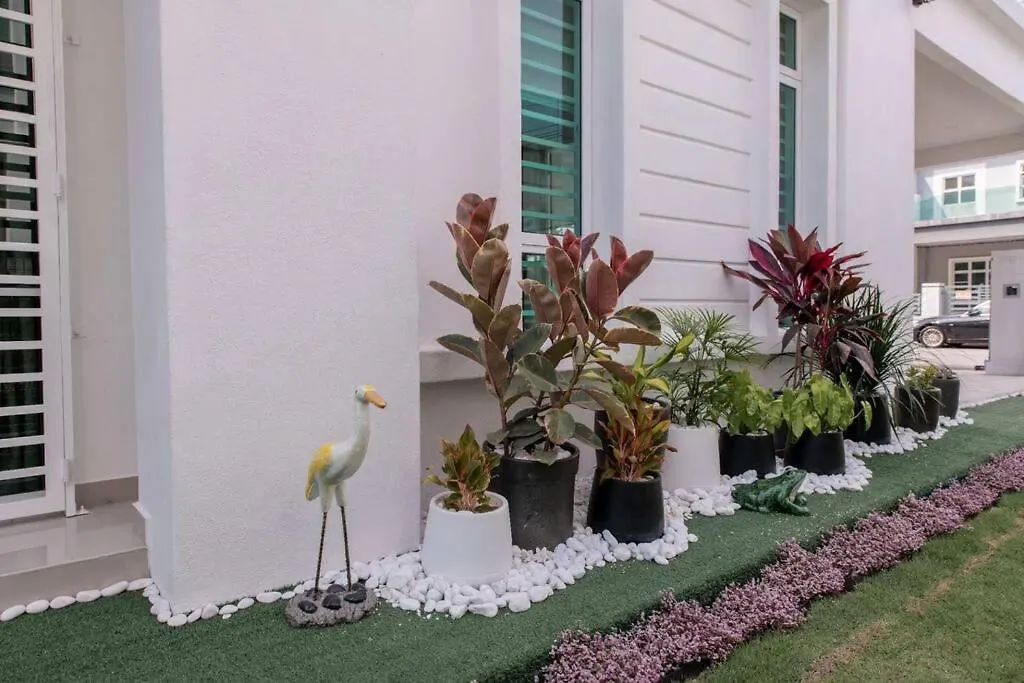 Pillow Cottage Semi-D Home Stay Town Malacca 马来西亚