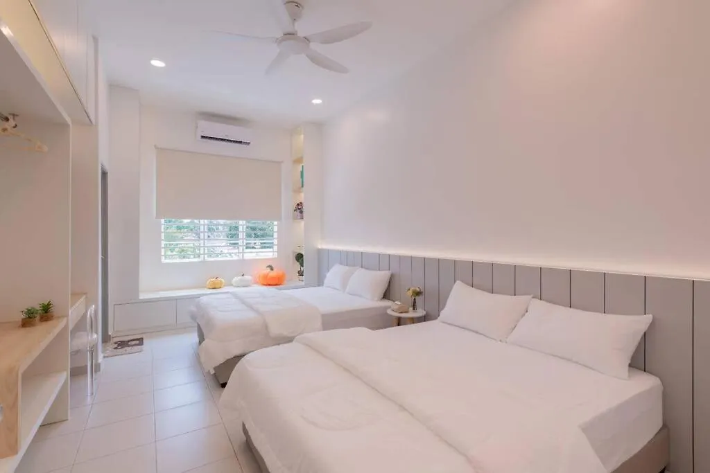 빌라 Pillow Cottage Semi-D Home Stay Town 말라카